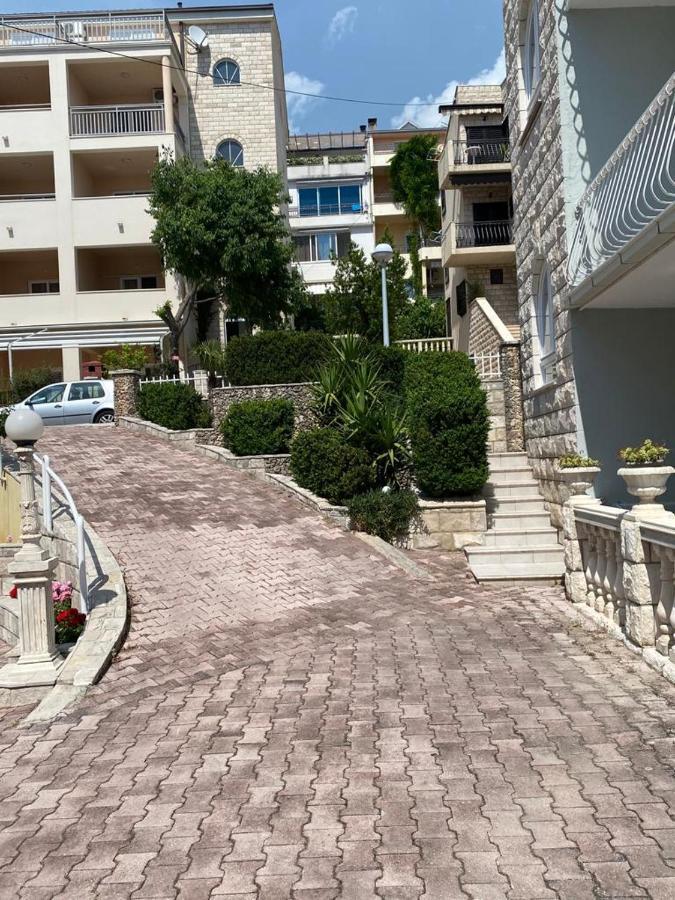 Nika & Karlo Apartment Makarska