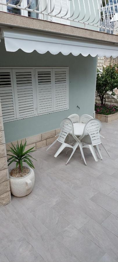 Nika & Karlo Apartment Makarska