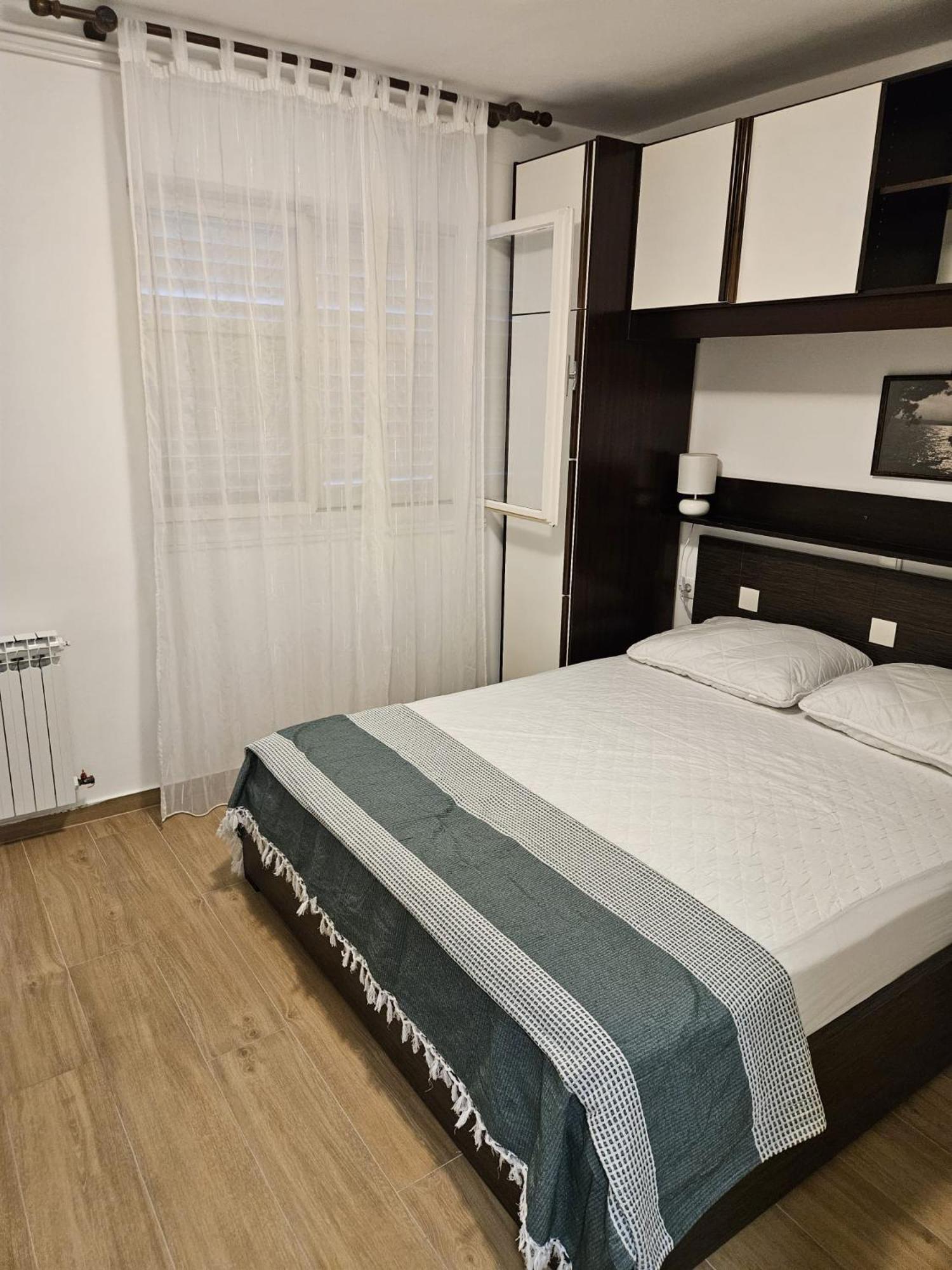 Apartment Nika & Karlo Makarska